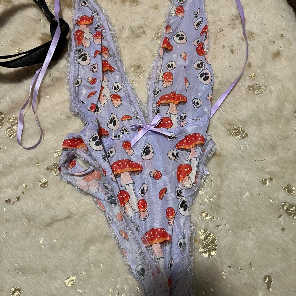 Romwe mushroom bodysuit